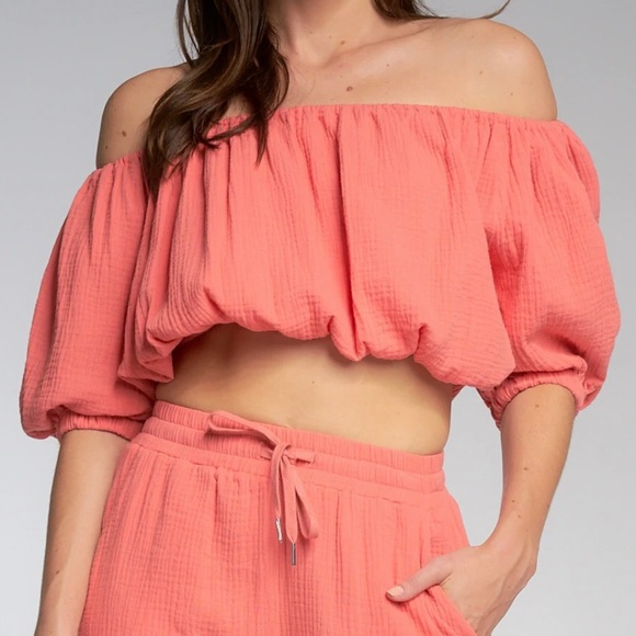 ELAN Coral Off The Shoulder Cropped Crop Top Small Puffy Sleeves NWT - Picture 1 of 12